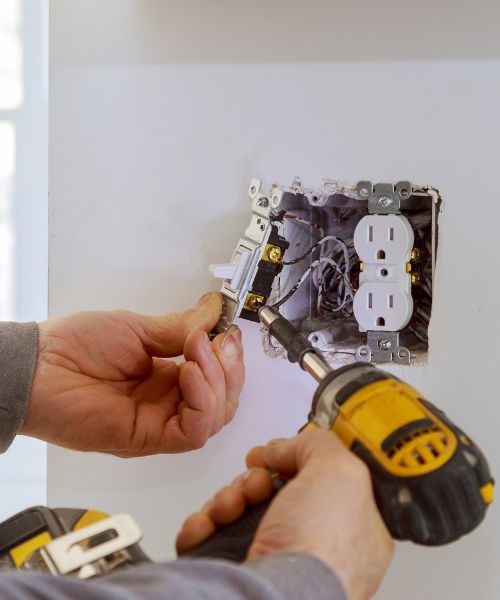 Jasa kelistrikan / tukang listrik / ahli listrik murah wilayah Jakarta, Bekasi, Depok, Tangerang, Bogor