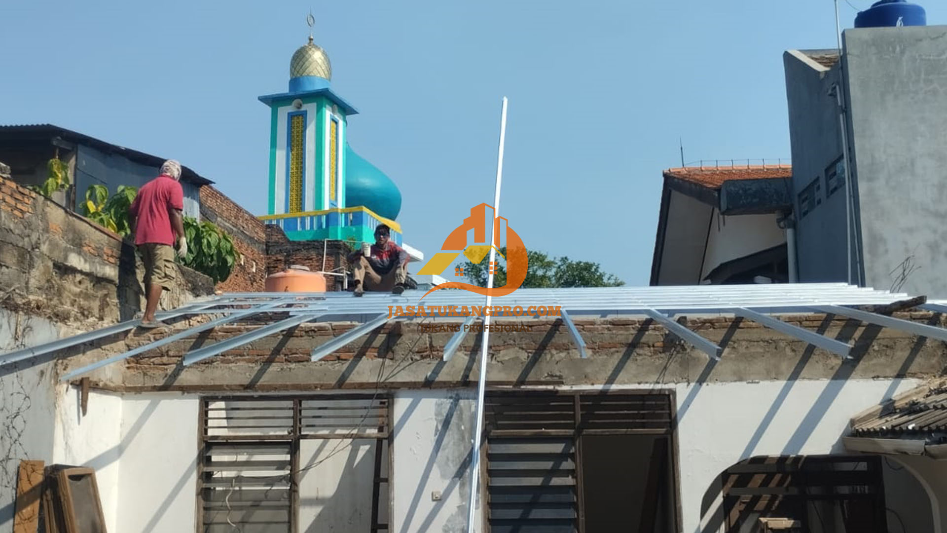 Jasa tukang bangunan & renovasi upah harian terpercaya wilayah Jakarta & Bekasi.