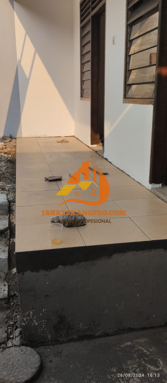 Tukang pasang keramik lantai bekasi