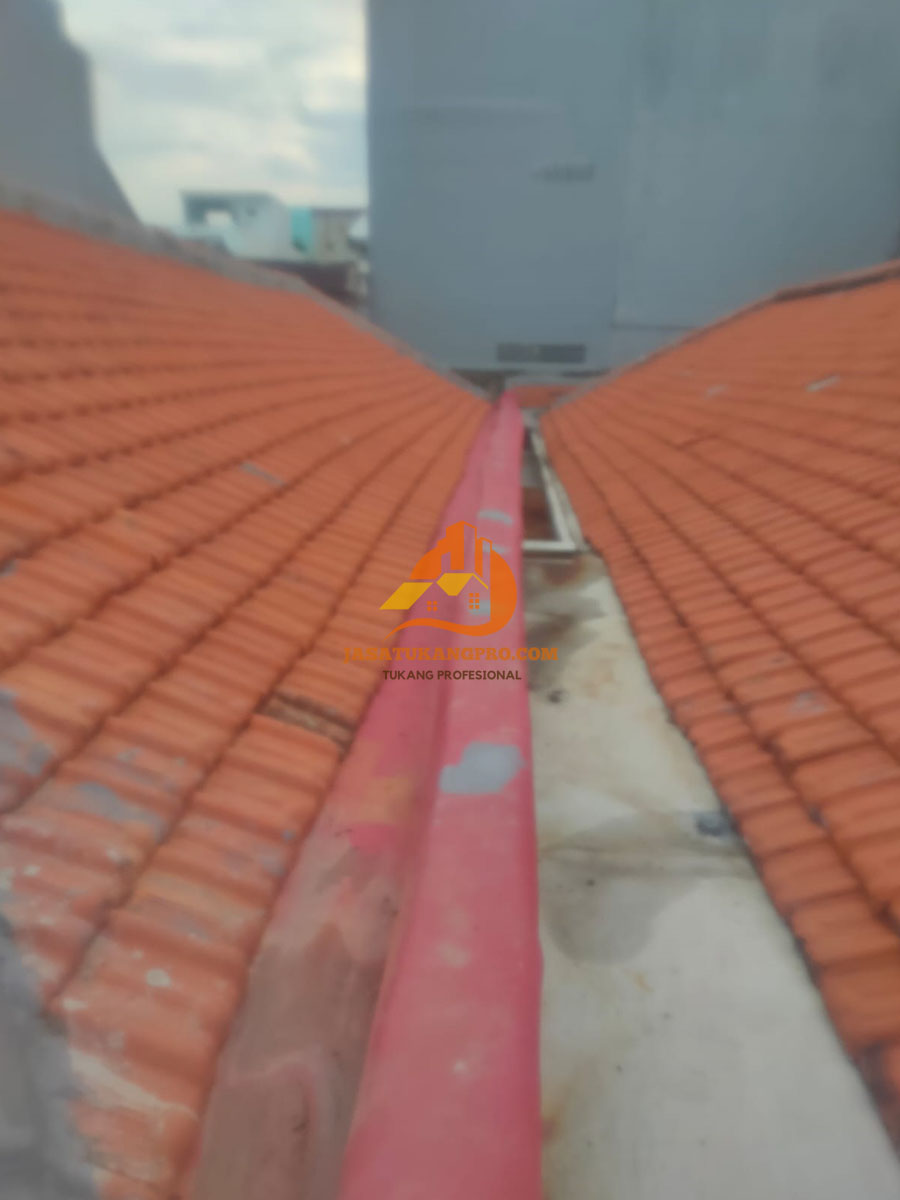 Tukang pemasangan karpet atap bocor wilayah Kelapa Gading Jakarta Utara