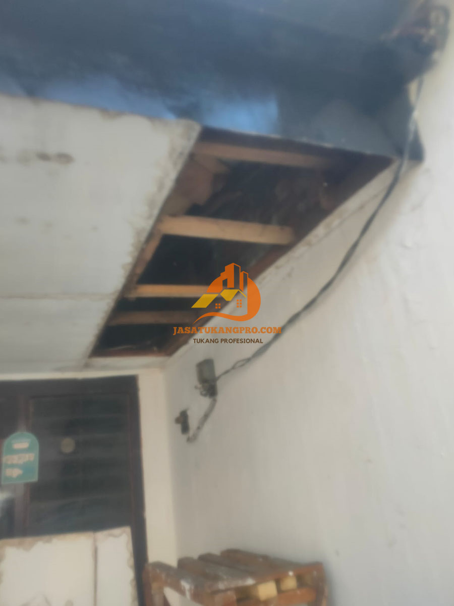 Tukang renovasi atap / plafon bocor daerah Kelapa Gading Jakarta Utara