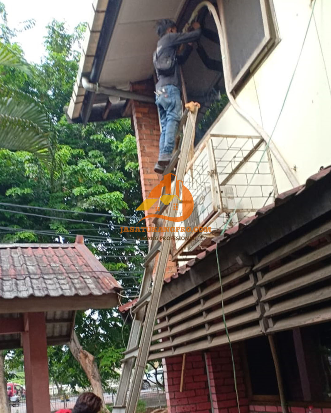 Tukang Service AC & Cuci AC Jakarta & Bekasi