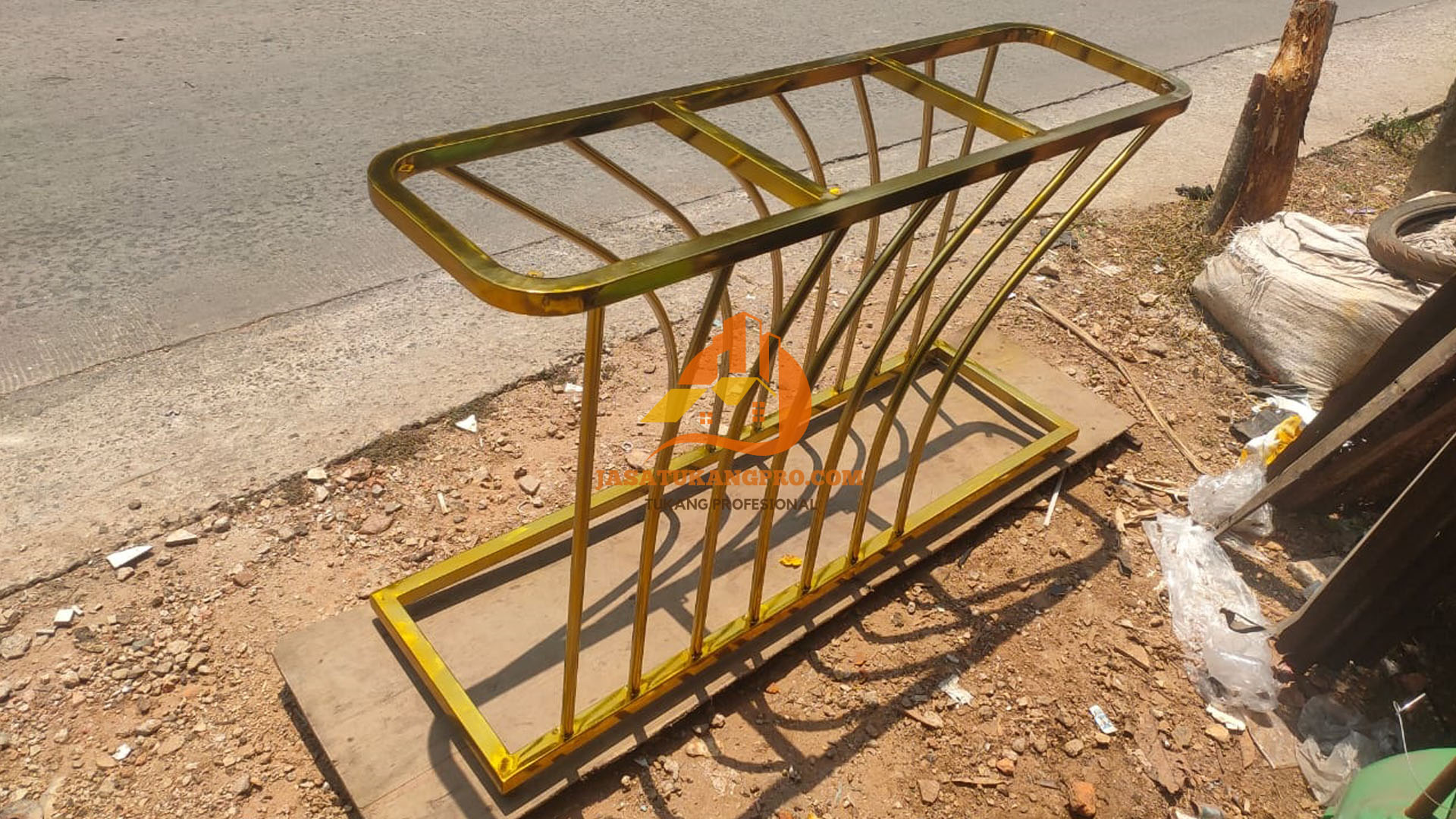 Bengkel Las Jakarta Barat Bikin Mebel Besi & Rak Besi Aestetik