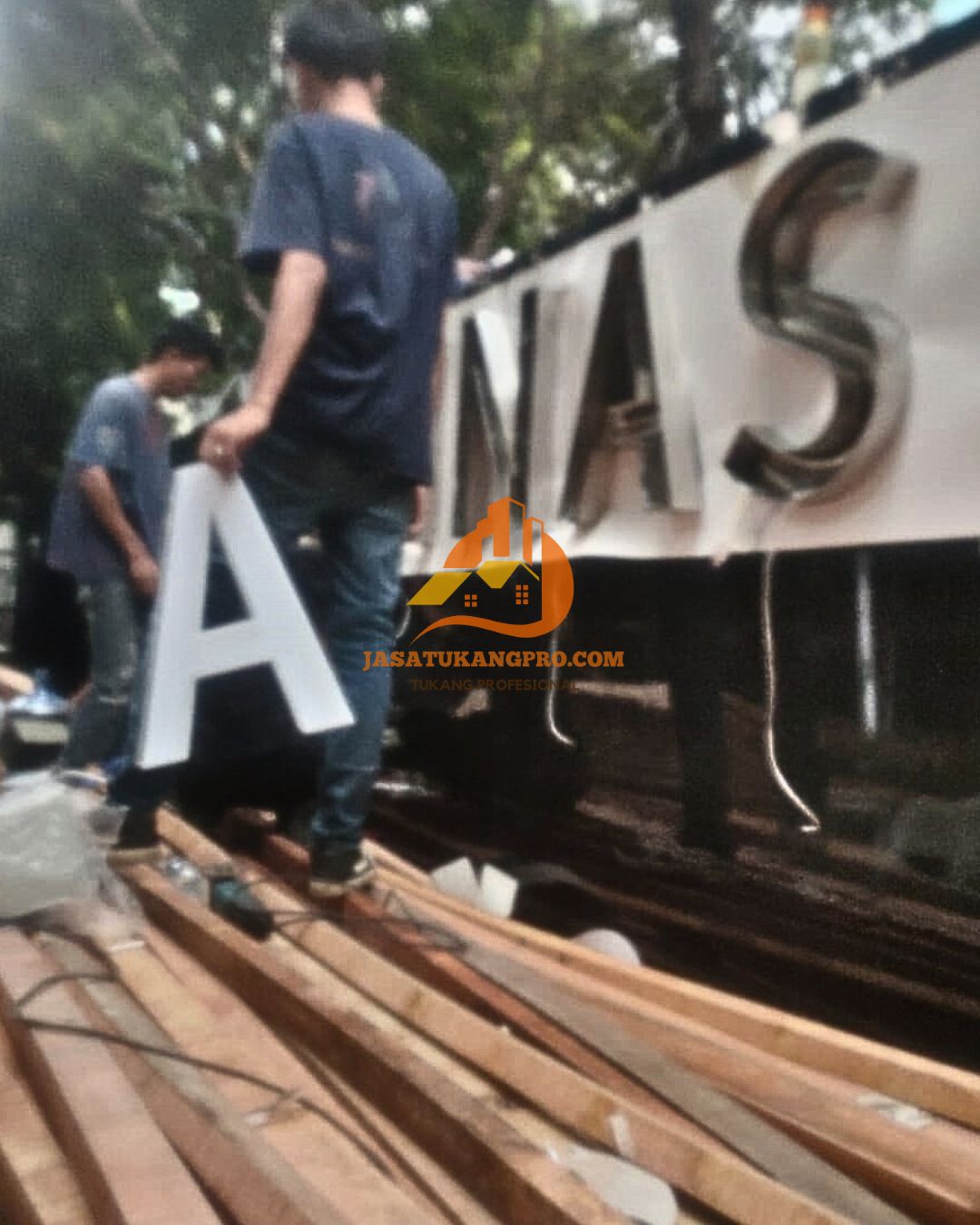 Jasa Neon Box & Neon Sign Jakarta / Jabodetabek